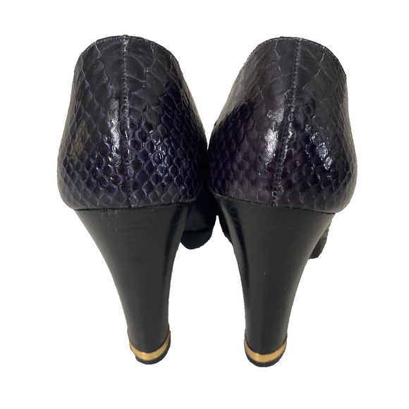Tory Burch Purple Round Toe Snake Embossed Pump Heel Gold Studs Platform 9.5 M - Picture 8 of 10